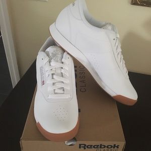 Women Reebok classic sneakers